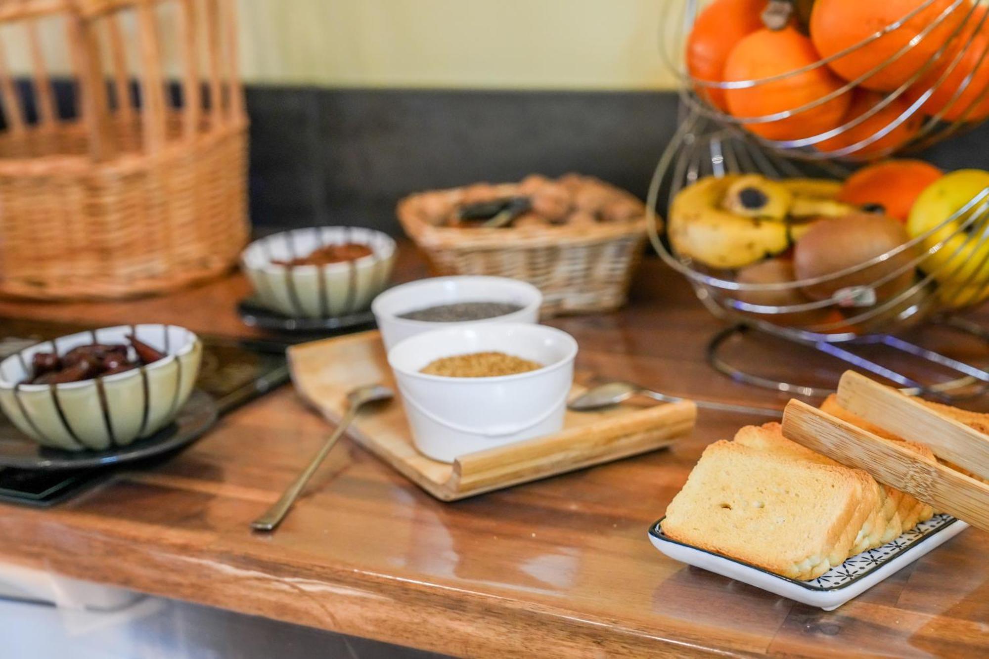 Logis Hotel & Restaurant Le Cadet De Gascogne Saint-Justin  Εξωτερικό φωτογραφία