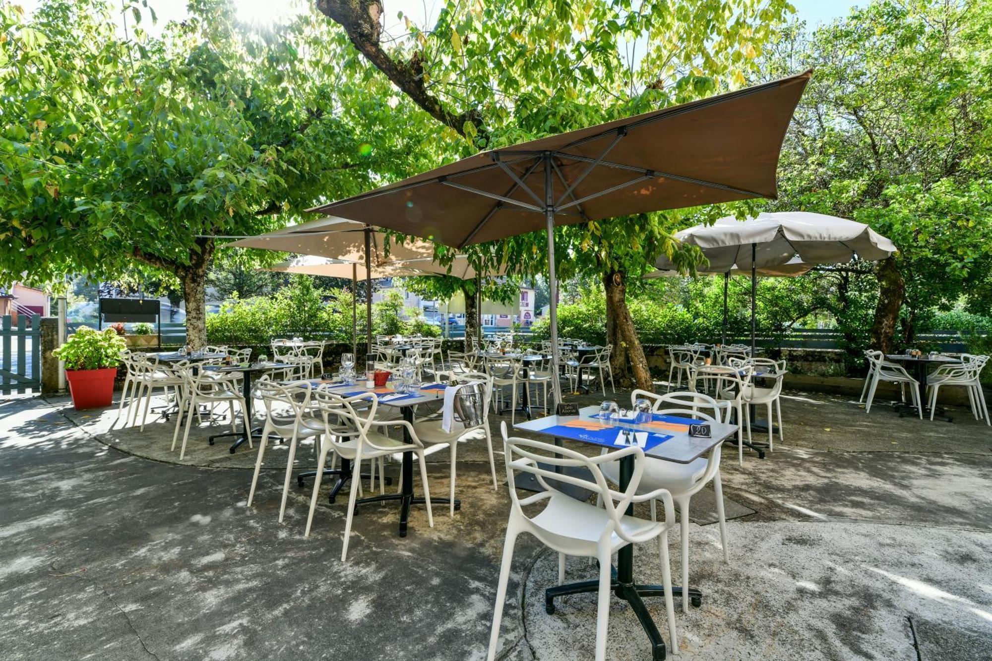 Logis Hotel & Restaurant Le Cadet De Gascogne Saint-Justin  Εξωτερικό φωτογραφία