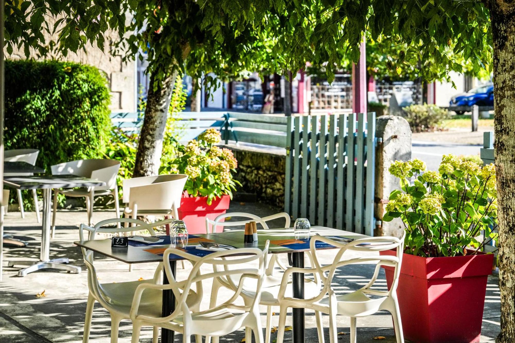 Logis Hotel & Restaurant Le Cadet De Gascogne Saint-Justin  Εξωτερικό φωτογραφία