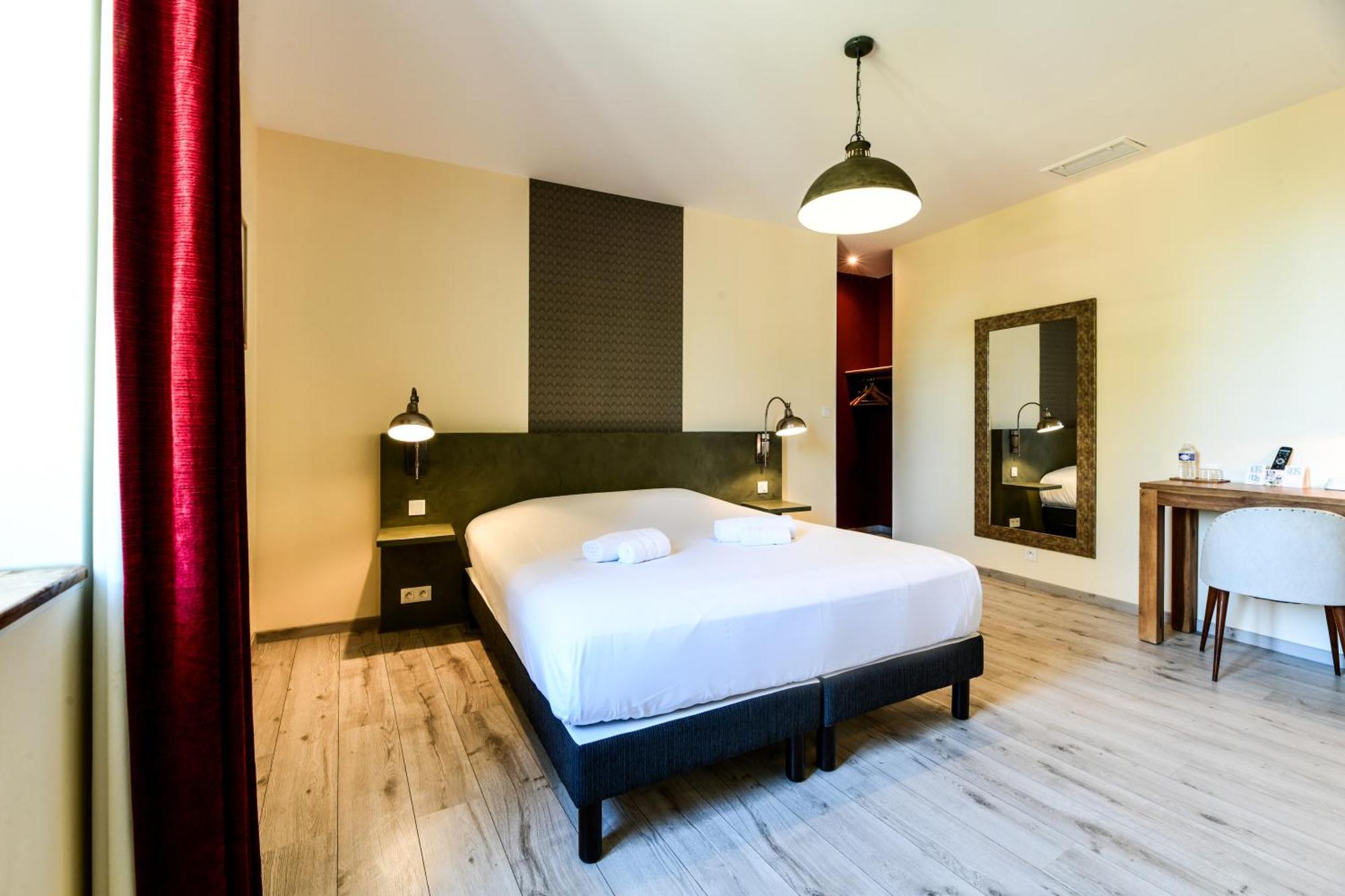 Logis Hotel & Restaurant Le Cadet De Gascogne Saint-Justin  Εξωτερικό φωτογραφία