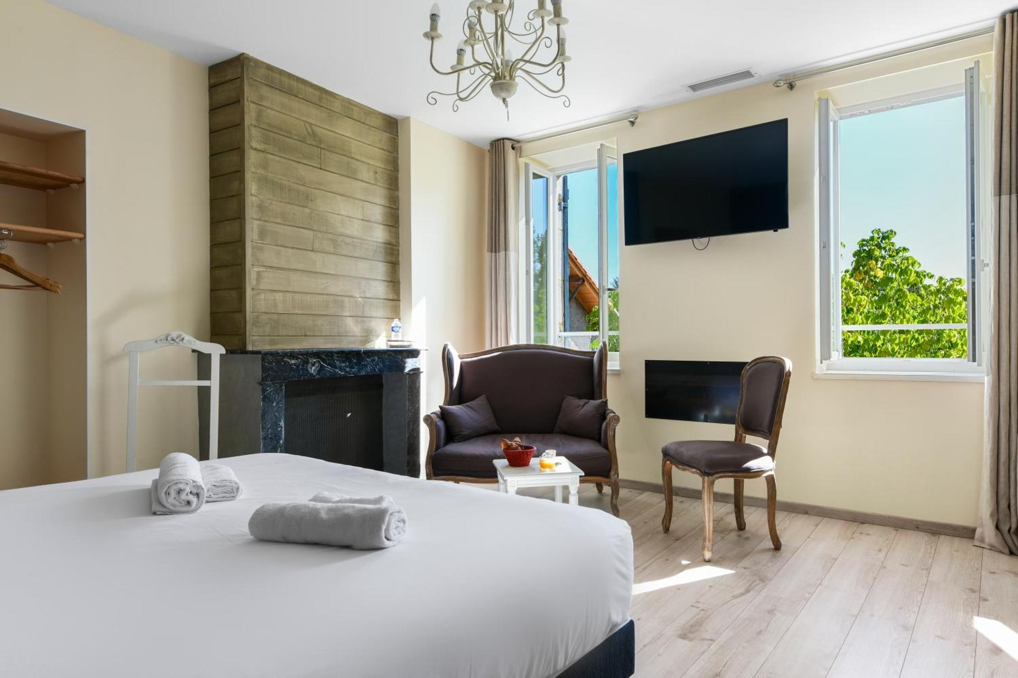 Logis Hotel & Restaurant Le Cadet De Gascogne Saint-Justin  Εξωτερικό φωτογραφία